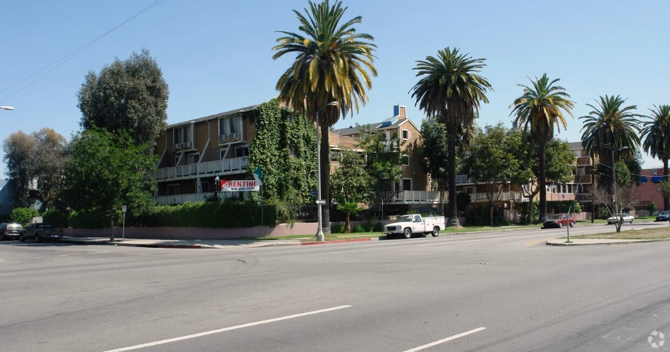 Boulevard Beats: A Traveler's Guide to Sepulveda’s Coolest Corners