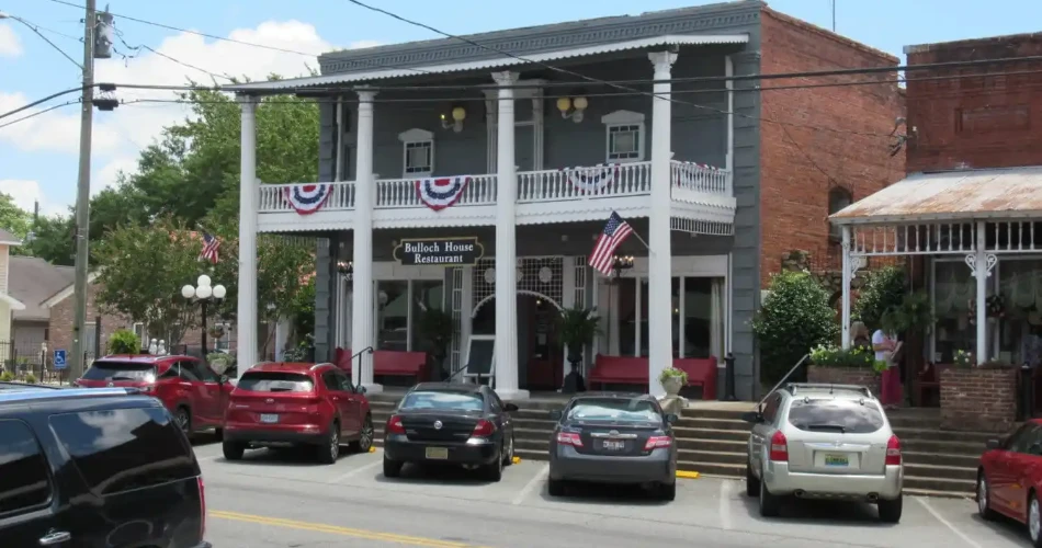 Porch Swings, Peach Pies & Spring Street Finds: Your Warm Springs Day Trip Guide
