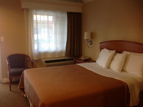 Hyland Motel Van Nuys image 7